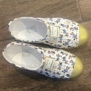 Native Disney kids shoes size 1
